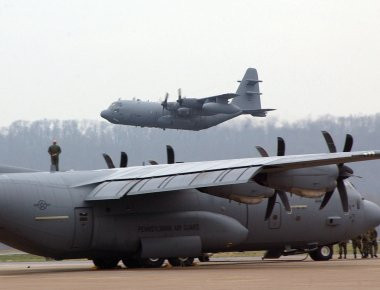 Βίντεο: Το εσωτερικό ενός EC-130J Commando Solo της USAF